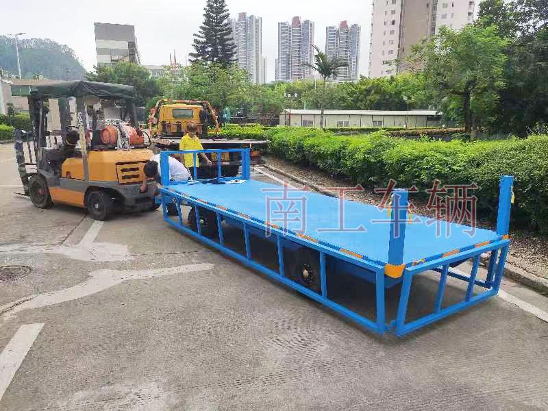 2吨下翻护栏牵引工业OD在线(中国)有限公司 全挂式工具底盘拖车